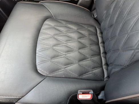 Used 2024 Nissan Armada Platinum w/ Captain's Chairs Package RWD image 26