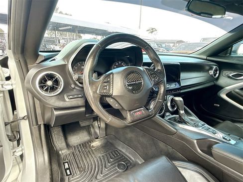 Used 2016 Chevrolet Camaro SS image 12