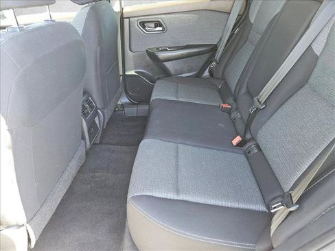 Used 2023 Nissan Rogue SV AWD/4WD image 18
