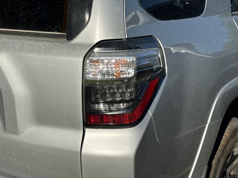 Used 2024 Toyota 4Runner TRD Off-Road Premium w/ Off Road Premium Plus Package AWD/4WD image 9
