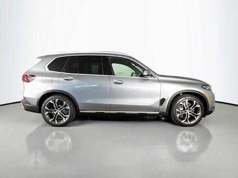 New 2026 BMW X5 xDrive50e w/ Premium Package image 8