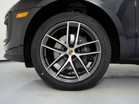 New 2026 Porsche Macan AWD/4WD image 14