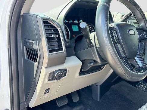 Used 2015 Ford F150 XLT RWD image 10