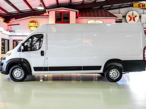 Used 2023 RAM ProMaster 3500 w/ Driver Convenience Group FWD image 12