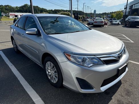 Used 2014 Toyota Camry LE FWD image 1