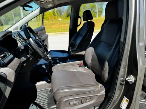 Used 2018 Honda Odyssey Elite image 11