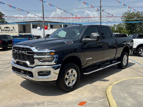 Used 2026 RAM 2500 Big Horn AWD/4WD image 3
