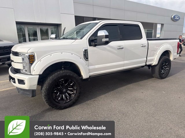 Used 2018 Ford F250 Lariat w/ Lariat Ultimate Package AWD/4WD image 2
