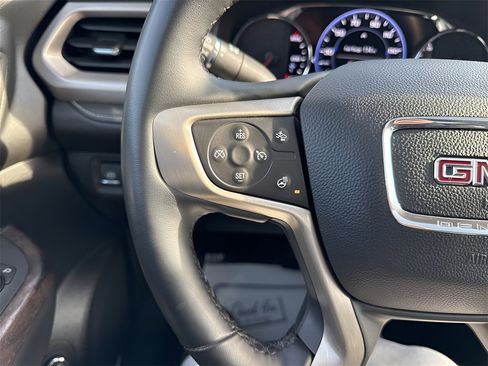 Used 2023 GMC Acadia Denali image 31