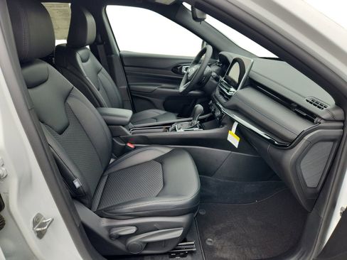 New 2026 Jeep Compass Latitude image 15