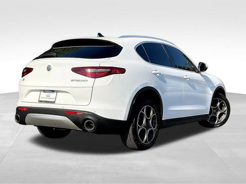 Used 2018 Alfa Romeo Stelvio Ti AWD/4WD image 5