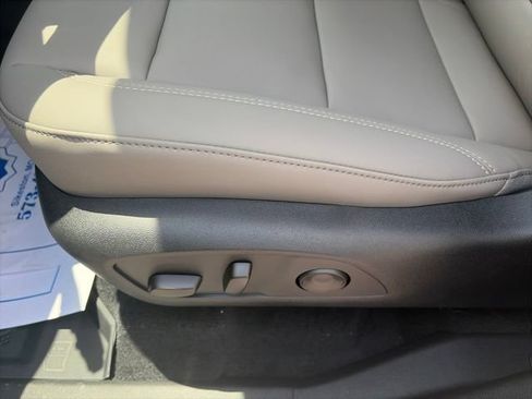 New 2026 GMC Acadia Elevation w/ Elevation Premium Package AWD/4WD image 18