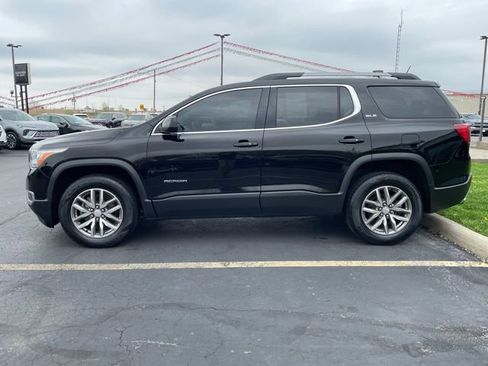 Used 2017 GMC Acadia SLE FWD image 4