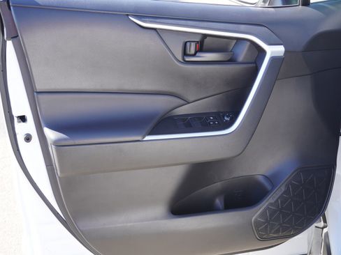 Used 2024 Toyota RAV4 LE image 17