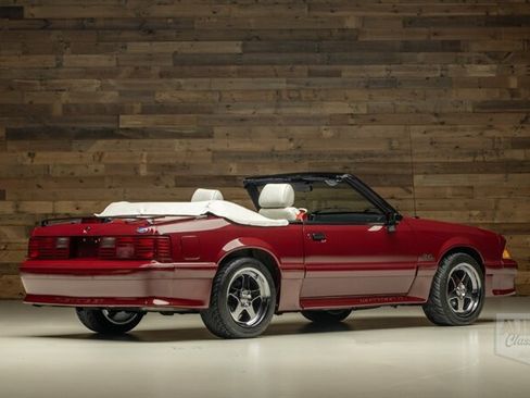 Used 1989 Ford Mustang GT RWD image 3