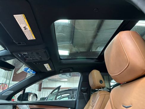 Certified 2024 Cadillac XT5 Premium Luxury w/ Technology Package AWD/4WD image 13