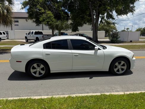 Used 2013 Dodge Charger Police RWD image 5