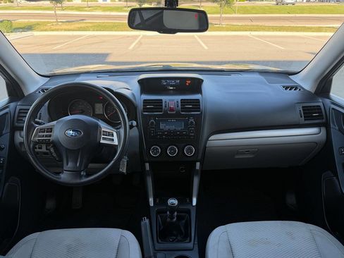 Used 2015 Subaru Forester 2.5i Premium AWD/4WD image 19