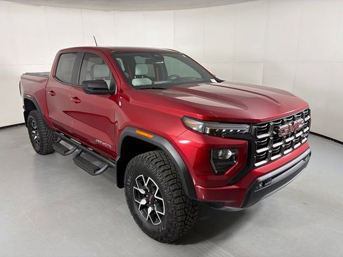 Used 2026 GMC Canyon AT4X AWD/4WD image 2
