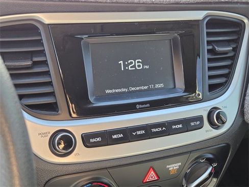 Used 2020 Hyundai Accent SE image 21