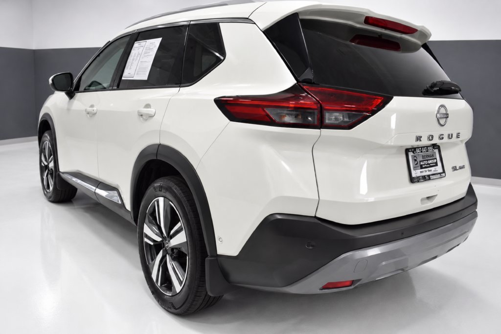 Certified 2023 Nissan Rogue SL w/ SL Premium Package AWD/4WD image 3