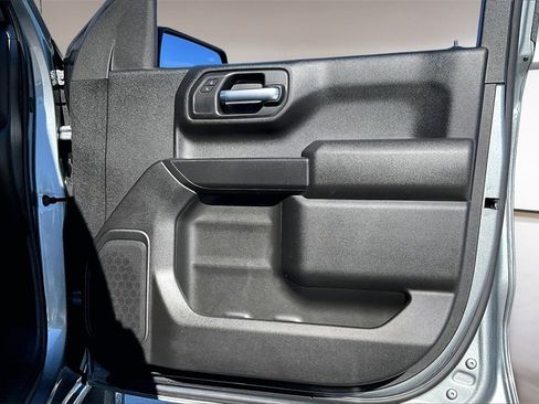 Used 2025 Chevrolet Silverado 1500 Custom image 27