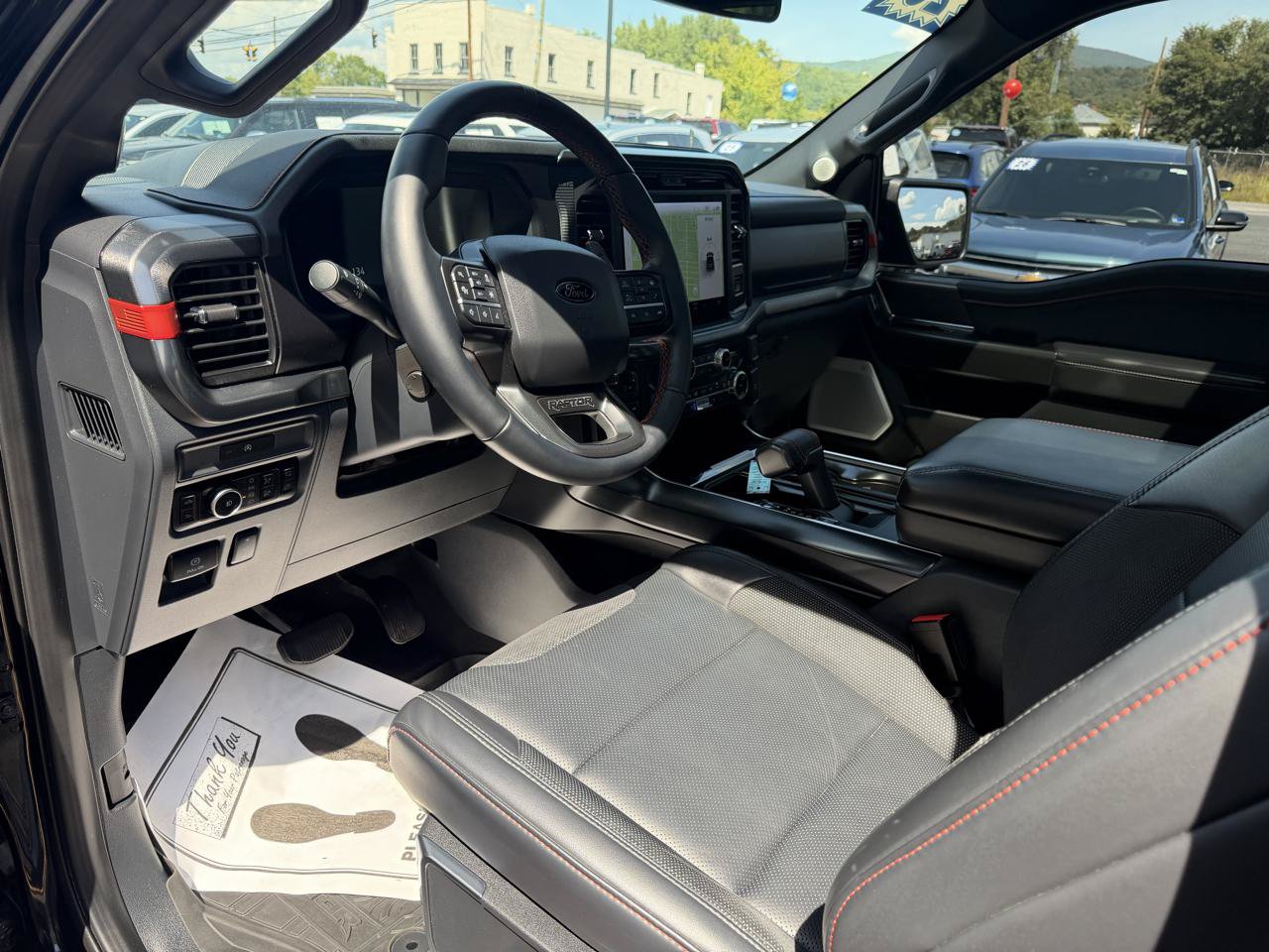Used 2025 Ford F150 Raptor AWD/4WD image 13