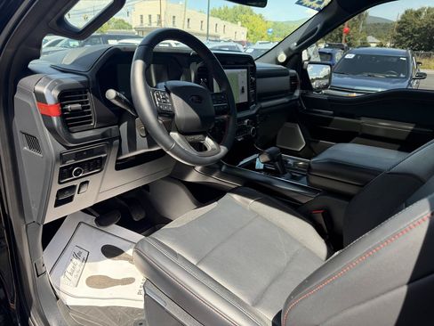 Used 2025 Ford F150 Raptor AWD/4WD image 13