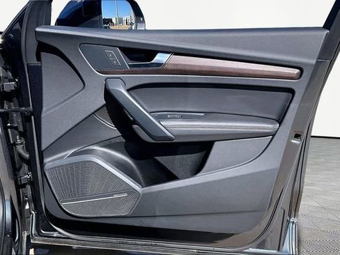 Used 2023 Audi Q5 2.0T Premium Plus w/ Premium Plus Package image 19