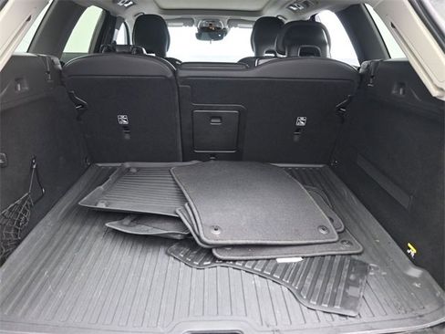 Used 2019 Volvo XC60 T5 Inscription w/ Protection Package Premier image 30