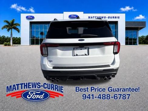 Used 2025 Ford Explorer ST AWD/4WD image 4
