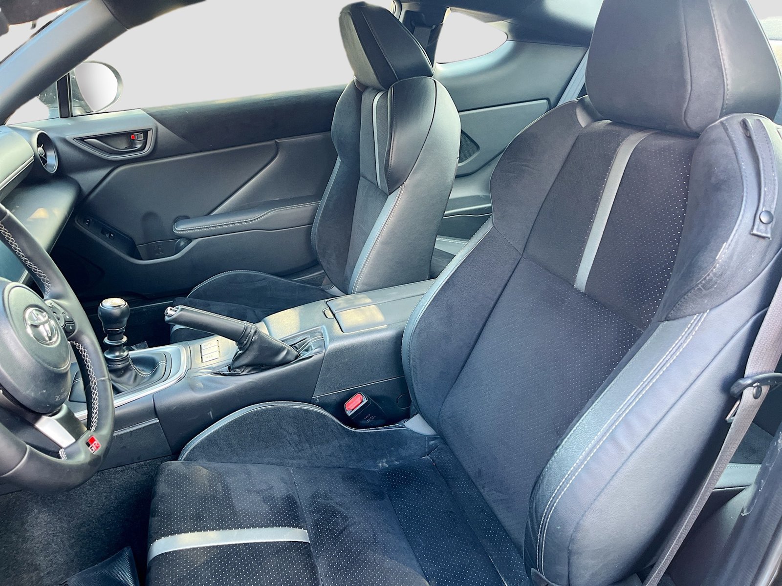 Used 2024 Toyota GR86 Premium RWD image 20