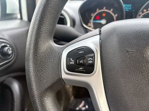 Used 2019 Ford Fiesta SE image 14