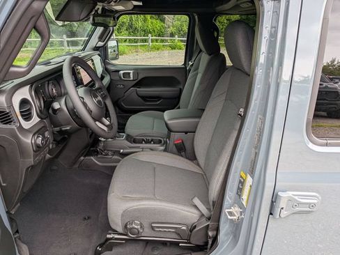 New 2026 Jeep Wrangler Unlimited Sport AWD/4WD image 9