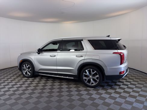 Used 2022 Hyundai Palisade SEL w/ 8P Bench Seat Package AWD/4WD image 9