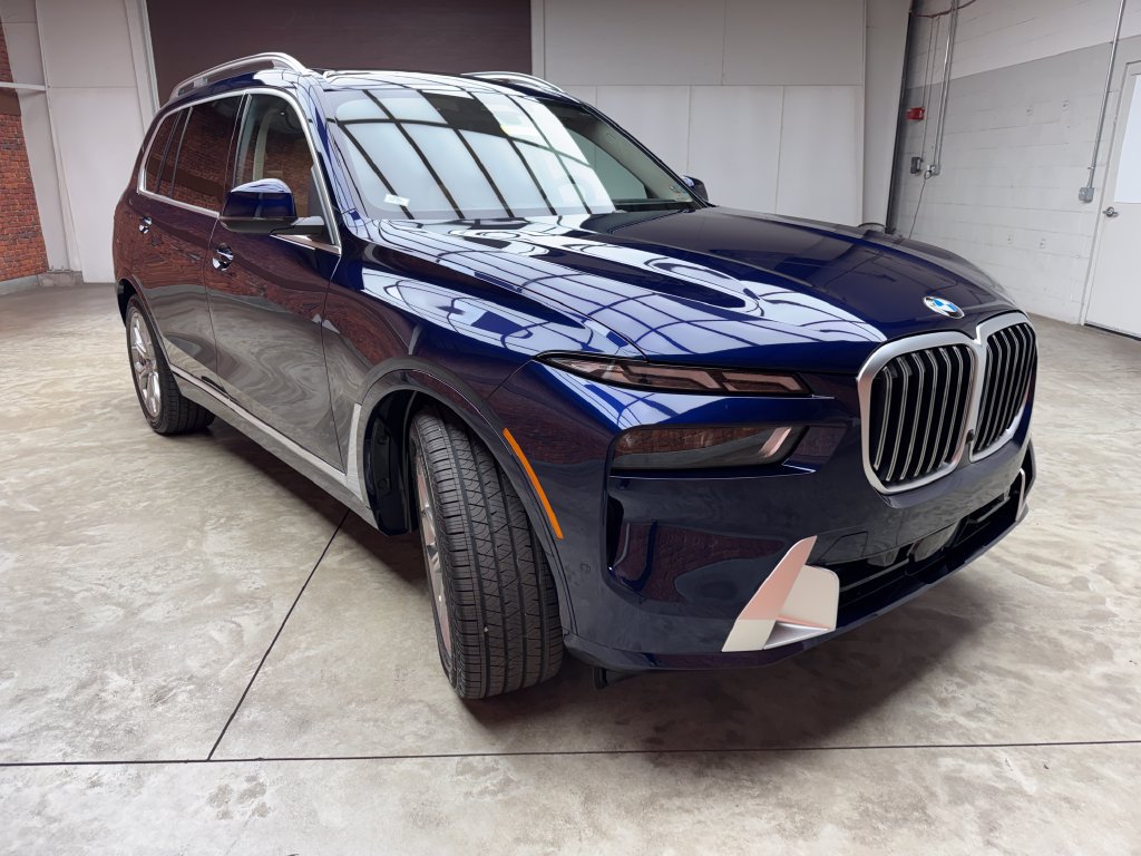 Used 2027 BMW X7 xDrive40i AWD/4WD image 7