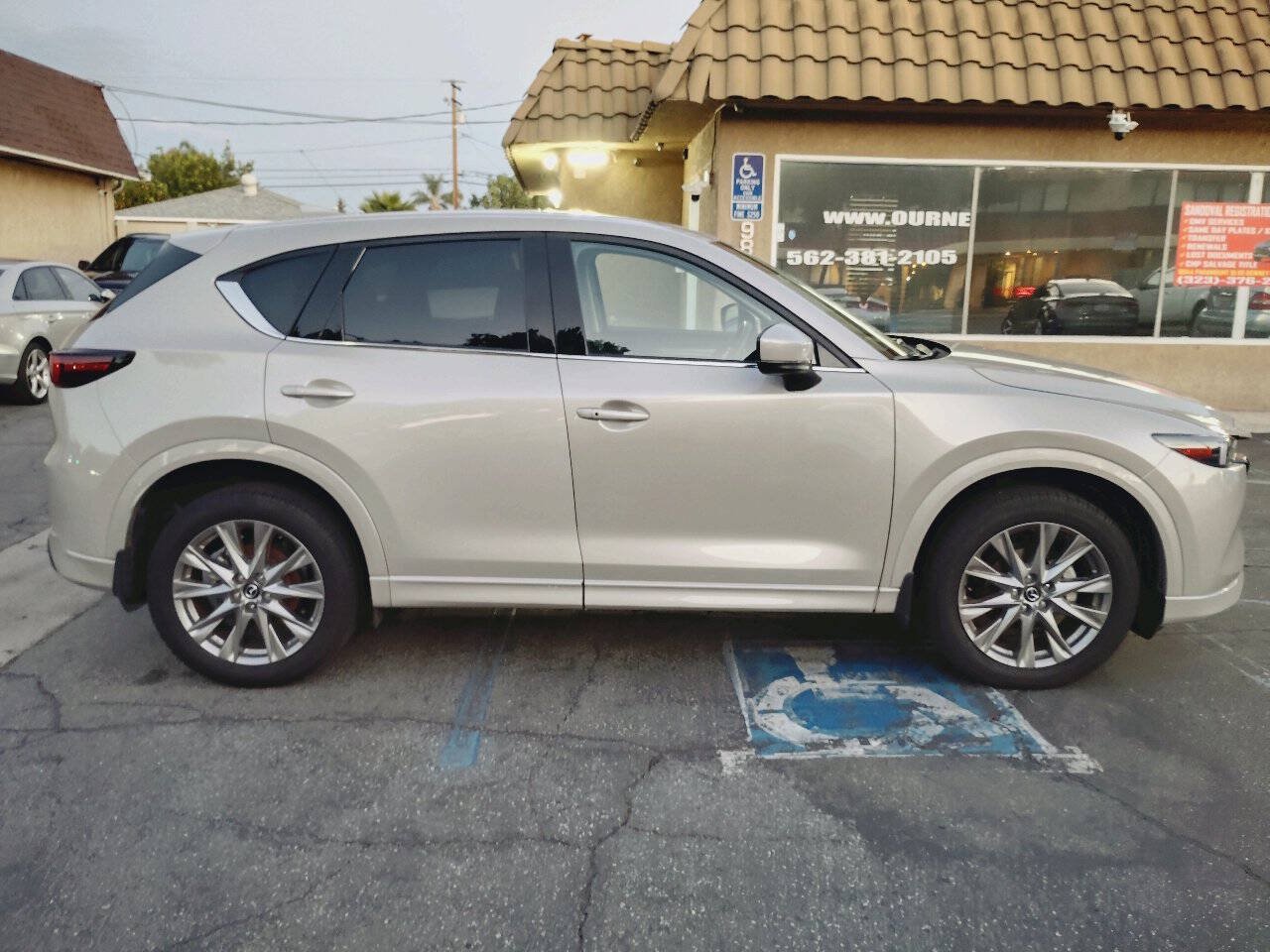Used 2024 MAZDA CX-5 AWD 2.5 S w/ Premium Plus Pkg image 6