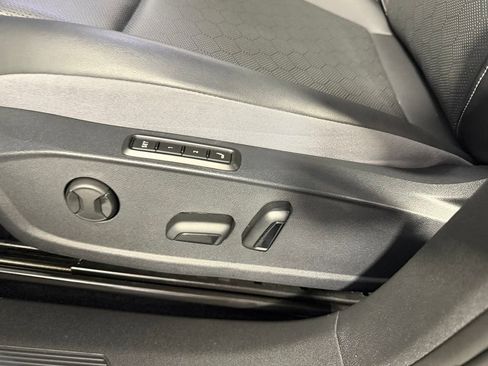 Used 2023 Volkswagen ID.4 Pro S RWD image 25