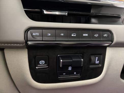 Used 2024 Cadillac Escalade Sport Platinum image 39