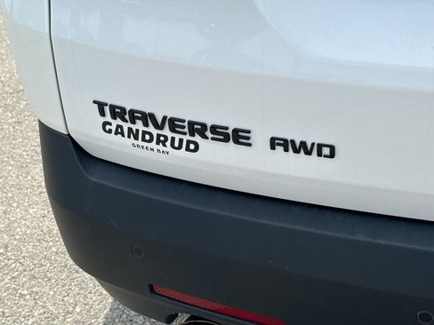 Used 2022 Chevrolet Traverse RS AWD/4WD image 8