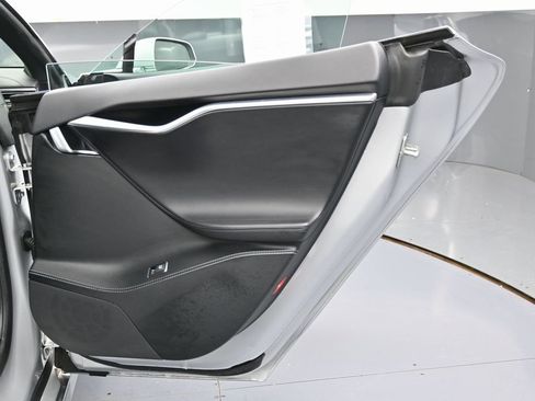 Used 2017 Tesla Model S 75 image 42