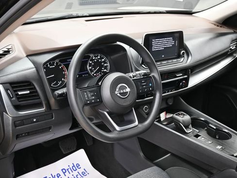 Used 2023 Nissan Rogue SV FWD image 17
