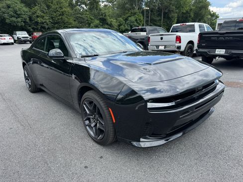 Used 2026 Dodge Charger Scat Pack w/ Blacktop Package AWD/4WD image 3