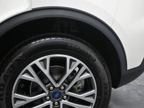 Used 2021 Ford Escape SEL AWD/4WD image 11