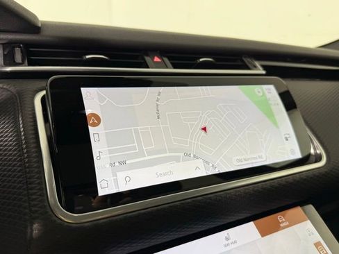 Used 2022 Land Rover Range Rover Velar R-Dynamic S image 19