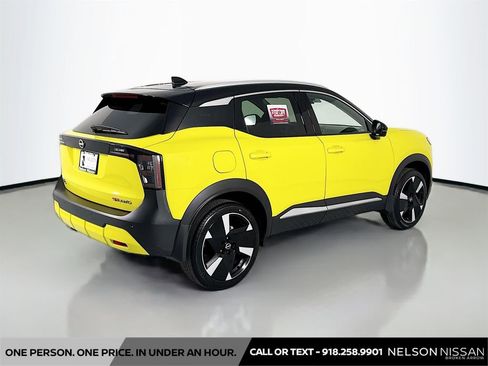 Certified 2025 Nissan Kicks SR AWD/4WD image 5