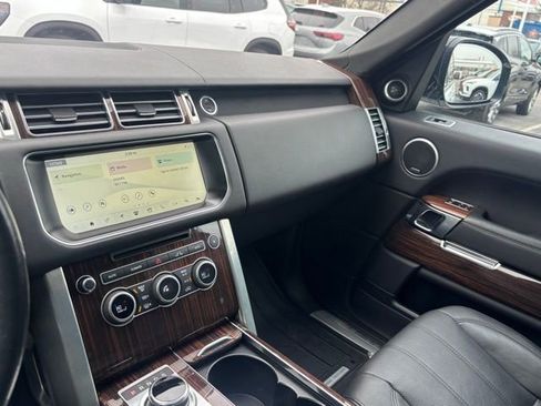 Used 2017 Land Rover Range Rover HSE image 30