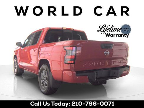 Used 2025 Nissan Frontier SV w/ SV Convenience Package RWD image 3