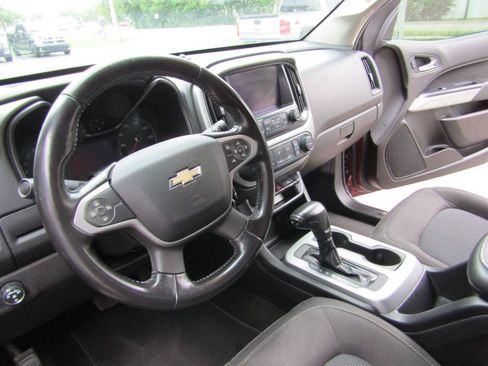 Used 2017 Chevrolet Colorado LT w/ LT Convenience Package RWD image 6