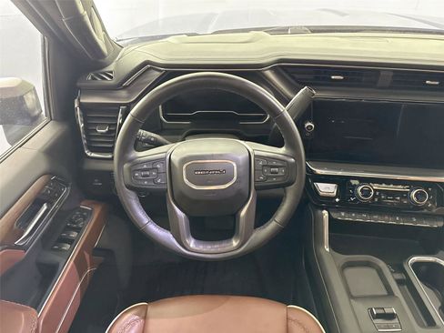 Used 2024 GMC Sierra 2500 Denali Ultimate AWD/4WD image 33
